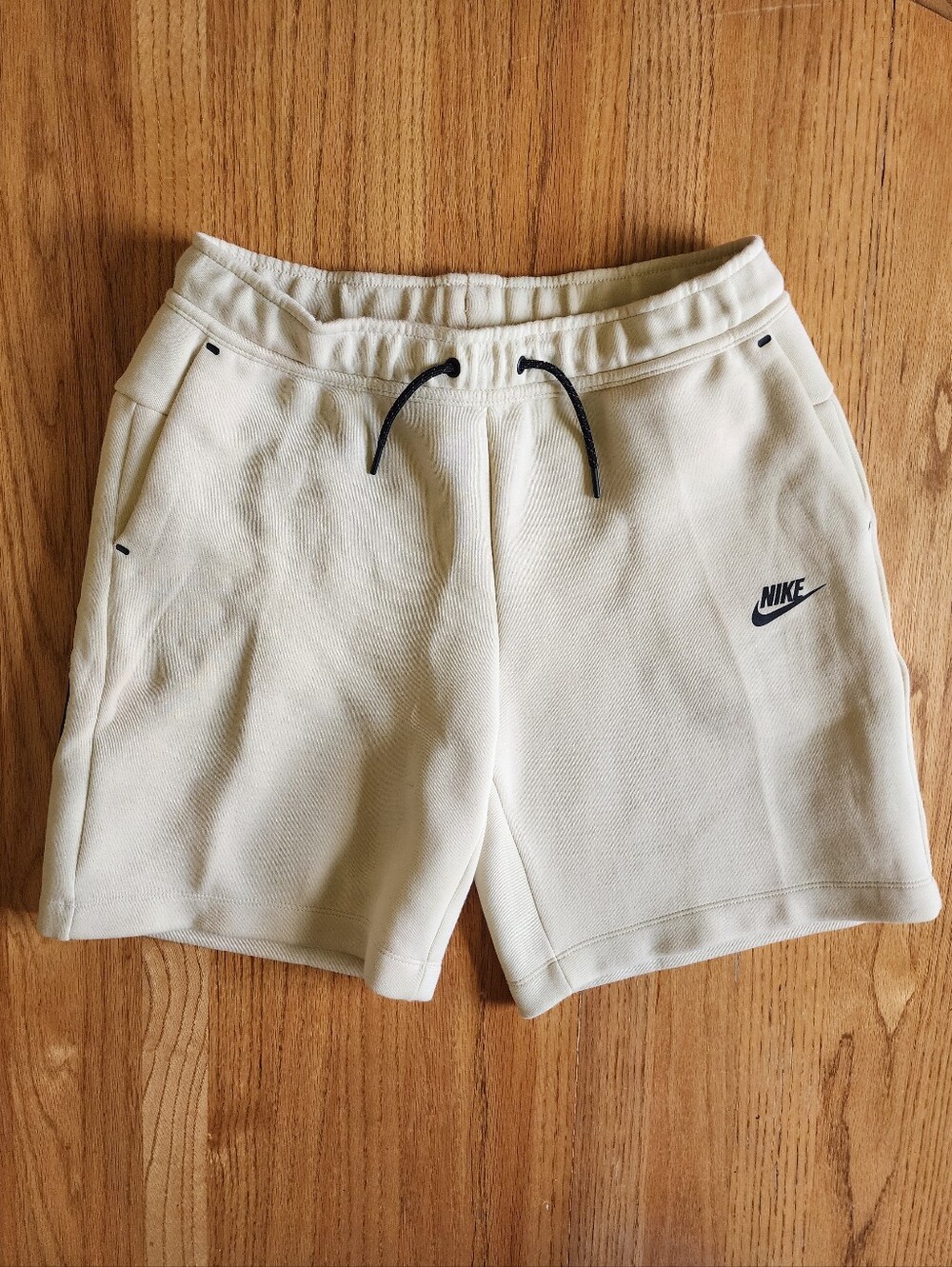 Nike Tech Boy's Cream Casual Loungewear Sportswear Sweatshorts X-Large XL